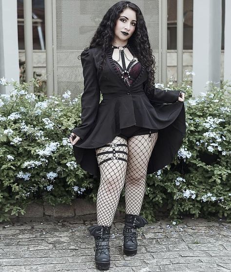 Plus Size Dress Goth, Goth Style Plus Size, Hot Goth Outfits Plus Size, Trad Goth Outfits Plus Size, Plus Size Goth Dress, Plus Size Gothic Outfits, Plus Goth Outfits, Goth Plus Size Outfits, Plus Size Gothic Fashion