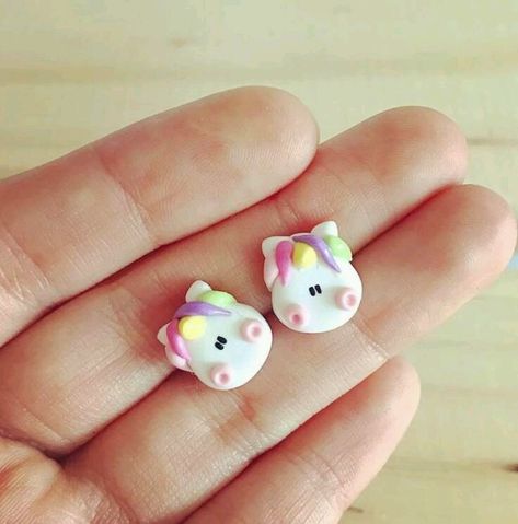 Polymer Clay Unicorn Earrings, Cercei Din Lut Polimeric, Fimo Kawaii, Crea Fimo, Polymer Clay Kawaii, Horse Earrings, Earn Passive Income, Polymer Clay Diy, Polymer Clay Animals