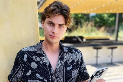 #CarterSharer #CarterSharerAge #Family #NetWorth #Wiki Carter Sharer, Among Us In Real Life, Long Time Friends, Best Youtubers, Net Worth, Youtubers, Youtube Channel, Women's Blazer, Real Life