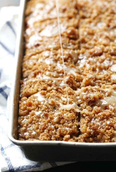 Cinnamon Streusel Pumpkin Coffee Cake with Maple Glaze | pinchofyum.com Pumpkin Breads, Brownies Truffles, Tea Breads, Pumpkin Coffee Cake, Remy Ma, Pumpkin Coffee Cakes, Pinch Of Yum, Cinnamon Streusel, Pumpkin Recipe