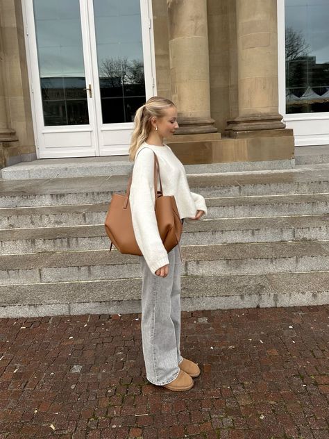 Neutral Bag Outfit, Cyme Mini Outfit, Polene Cyme Bag Outfit, Polene Cyme Outfit, Polene Bag Aesthetic, Outfit With Brown Bag, Polene Outfit, Polene Bag Cyme, Brown School Bag