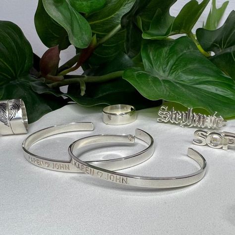 Buy Couples Bracelets With Engraved Names-925 Silver Bracelet-tow online on Etsy India. Shop for handmade, vintage and unique Bangles items from deepsouljewelry online on Etsy His And Hers Bracelets, Engraved Leather Bracelets, Special Wedding Gifts, Bracelet For Him, Couples Bracelets, Unique Bangle, Womens Silver Jewelry, Silver Cleaning, Couple Picture