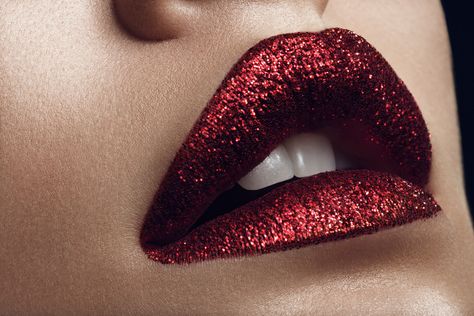 Dare to shine on Behance Glitter Lipstick, Glitter Lips, Trendy Makeup, Pat Mcgrath, Contour Makeup, Diy Makeup, Lipstick Lip, Beauty Trends, Best Ideas