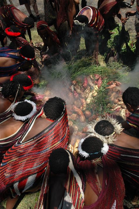 Jungle Tribe Aesthetic, Black Hippy, West Papua, Earthy Aesthetic, Inspirational Life Photos, Island Art, Art Gallery Wallpaper, In The Jungle, Minimalist Photography