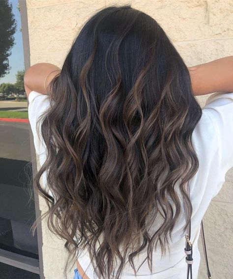 Black Hair With Blonde Balayage, Black Hair With Blonde, Boliage Hair, Dark Brown Hair Balayage, Brown Hairstyles, Black Hair Balayage, Dark Brunette Hair, Brown Hair Inspo, Brunette Hair With Highlights