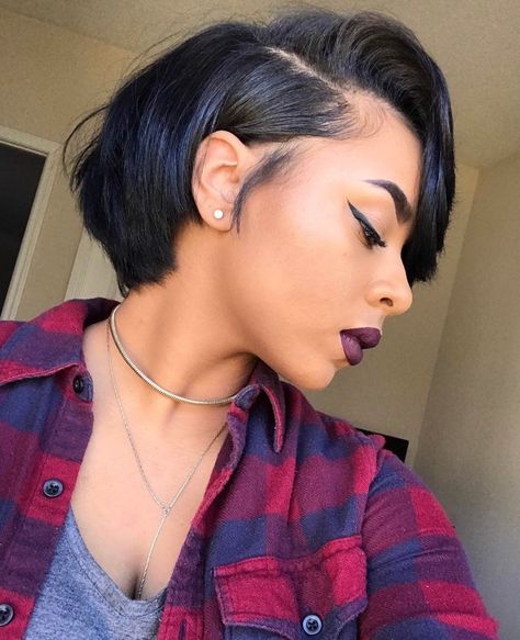 Black Hair Hairstyles, Black Women Short Hairstyles, Short Black Hair, Dunner Wordend Haar, Short Hair Black, Really Short Hair, Braided Hairstyle, Short Black Hairstyles, Relaxed Hair