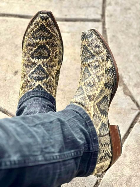 Python Boots Outfit, Mens Snakeskin Boots, Best Cowboy Boots, Snakeskin Cowboy Boots, Gentlemen Style, Cowboy Outfit, Custom Cowboy Boots, Boots Outfit Men, Snake Boots