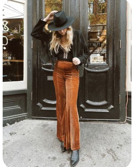 Velvet Pants Outfit Fall, Velvet Bell Bottoms Outfit, Bell Bottom Outfit Ideas, Velvet Flare Pants Outfit, Striped Bell Bottoms, Western Glam Outfit, Velvet Pants Outfit, Bell Bottom Outfits, Nashville Fashion