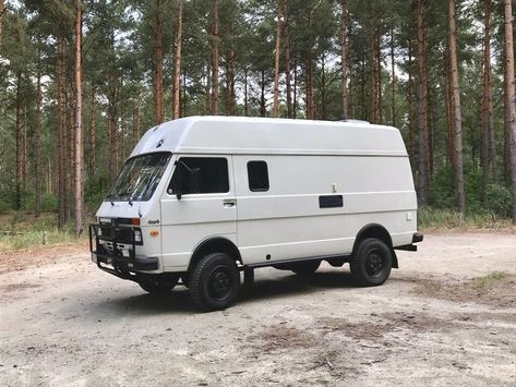 VW LT 4x4 auf 3,5t angelastet, Auflasten ohne Umbauten wieder möglich Vor 1000 km wurde die...,VW LT 4x4 3,5t Expeditionsmobil in Hamburg - Hamburg Eppendorf Vw T3 Camper, 4x4 Camper Van, Vw Lt, Camper Conversion, Vw Bus, Go Camping, Camper Van, Motorhome, Van Life