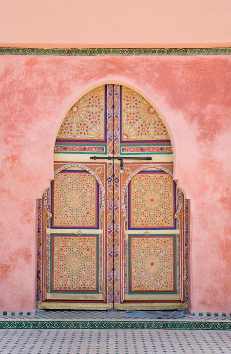 I may be a princess, but I'm definitely not yours. Moroccan Doors, Raindrops And Roses, Indian Art Paintings, Moroccan Design, Arabian Nights, Beautiful Doors, Narnia, Indian Art, Marrakech