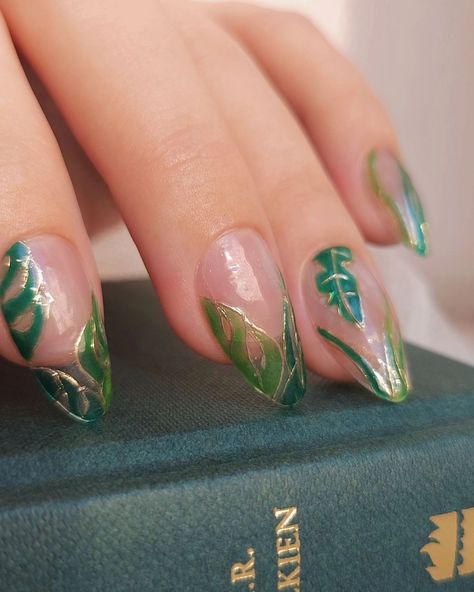 Channelling my inner elf, even though I'm a 100% a hobbit 🧝‍♀️🌱🌿🐛 . . #nailart #tolkien #elvishelegance ##NailDesign #FantasyNails#ArtisticNails #GreenNails #Naillnspiration#NailArtAddict #NailsofInstagram #TolkienNails #ElvenStyle #BookLoverNails #MiddleEarth #NailArtLover #NatureNails #NailArtDesign Elf Nails Designs, Elf Nails, Fantasy Nails, Nails Designs, Green Nails, Tolkien, The Hobbit, Nail Art Designs, Gel Nails