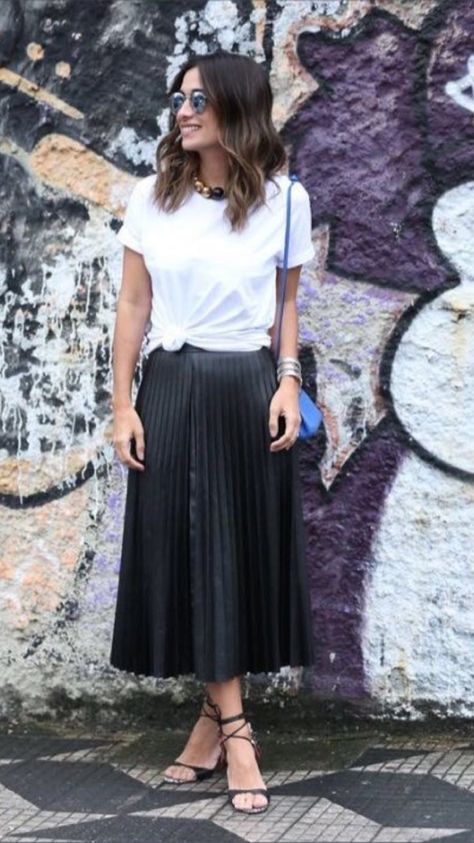 Mauve Skirt Outfit, Mauve Skirt, Skirt Outfit, Clothing Ideas, Fashion Summer, Skirt Outfits, Skirt Fashion, Tulle Skirt, Midi Skirt