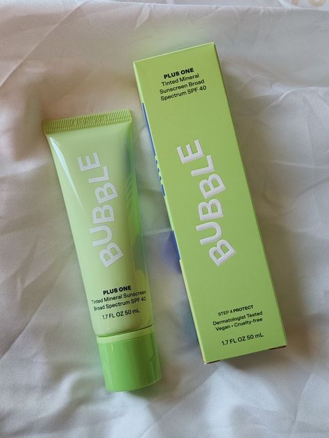 Bubble Skincare Sunscreen, Bubble Sunscreen, Dream Skincare, Tinted Mineral Sunscreen, Sephora Products, Sleepover Room, Bubble Face, Shein Clothes, Bubble Skincare