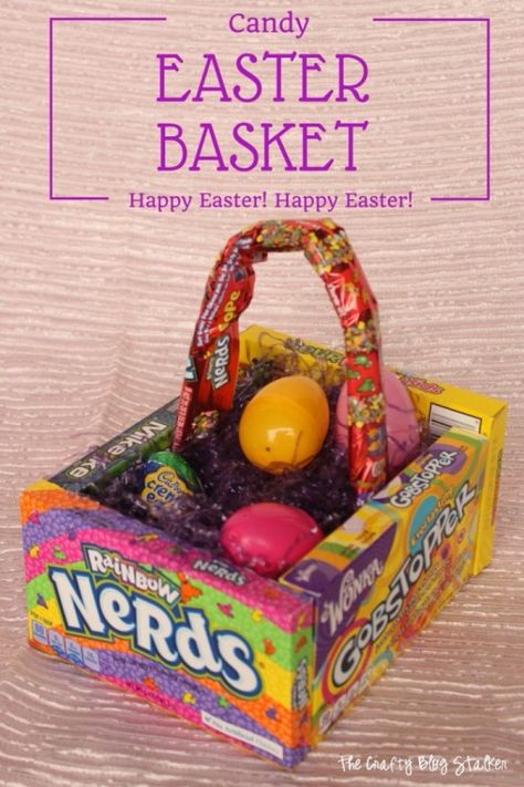 Make a Candy Easter Basket this Easter holiday for your friend, grandchild or your own child! A simple DIY that you can create in less than 30 minutes! Easter Baskets To Make, Candy Easter Basket, Easter Crafts For Adults, Fun Easter Crafts, Candy Basket, Easter Basket Diy, Mason Jar Crafts Diy, Diy Craft Tutorials, Easter Candy