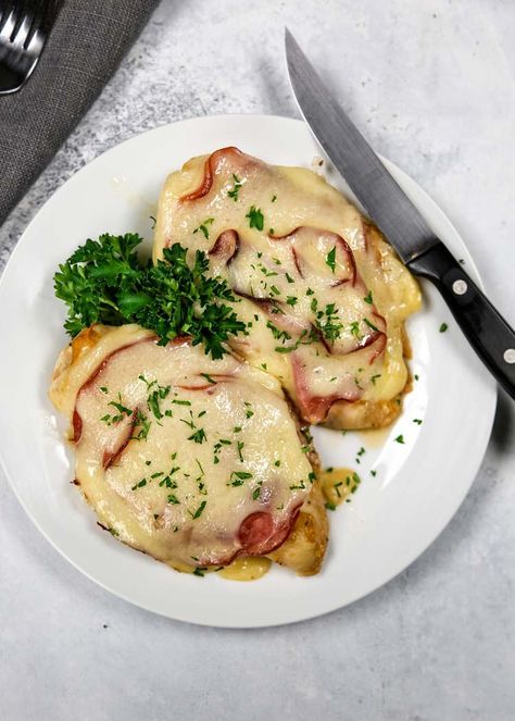 I call this one pan Open Faced Chicken Cordon Bleu my "skinny" version of the classic. With ham, Swiss and dijon, it isn't breaded and fried, it gets baked! keviniscooking.com Chicken Thigh Cordon Bleu, Skillet Chicken Cordon Bleu, Chicken Kale Soup, Awesome Chicken, Cordon Bleu Recipe, Chicken Cordon Bleu Recipe, Chicken Cordon, Turkey Dishes, Chicken Cordon Bleu