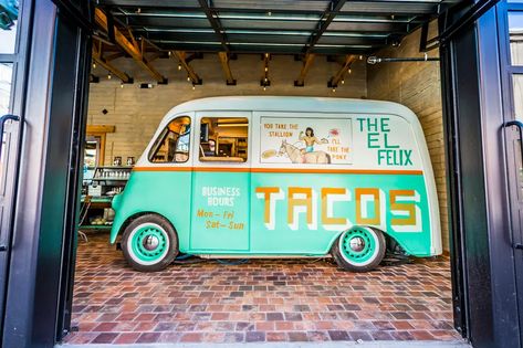 Braves Stadium, Mexican Food Truck, Taco Shack, Foodtrucks Ideas, Taco Food Truck, Taco Food, Food Van, Taco Shop, Taco Stand