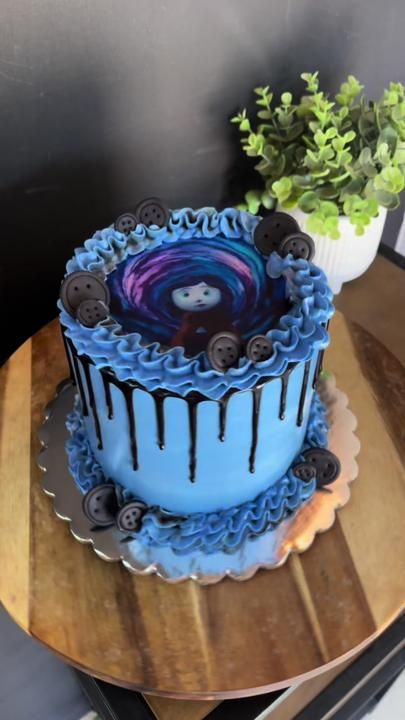 TikTok · Nickte Duarte Coraline Cake Ideas, Coraline Cupcakes, Coraline Birthday Cake, Halloween Bday Cakes, Publix Cake, Coraline Theme, Coraline Cake, Coraline Party, Coraline Birthday