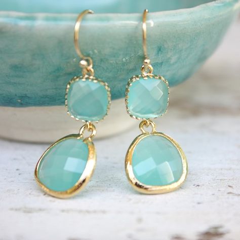 . Drops Of Jupiter, Aqua And Gold, Shoes Girl, Shoe Gallery, Home Decor Aesthetic, Color Aqua, Gold Diamond Jewelry, Aqua Turquoise, Teal Turquoise