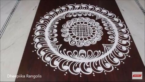 Circular Rangoli Designs, Door Rangoli Designs, Rangoli Big, Door Rangoli, White Rangoli, Border Kolam, Rangoli Designs For Competition, Creative Rangoli, Very Easy Rangoli Designs