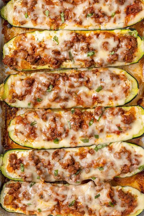 Lasagna Zucchini Boats, Lasagna Zucchini, Zucchini Stuffed, Grilled Vegetable Salads, Zucchini Boat Recipes, Stuffed Zucchini Boats, Boat Food Ideas, Gluten Free Lasagna, Stuffed Zucchini