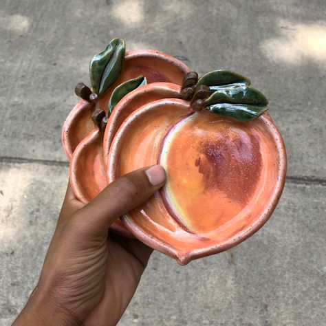 Peach Pottery, Clay Peach, Peach Dish, Peach Ceramic, Peach Bowl, Peach Jewelry, Clay Art Projects, Handmade Bowl, Clay Sculpture