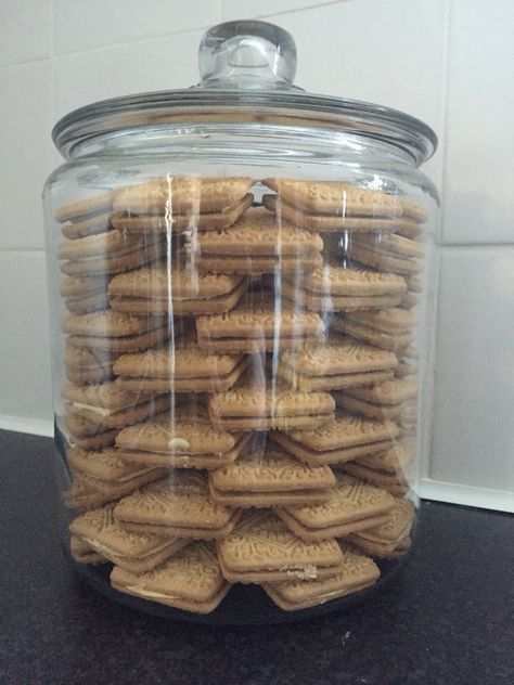 Khloe Kardashian cookie jar for £5! Biscuit Jars Display, Cookie Jar Display, On Top Of Fridge, Top Of Fridge, Luxurious Kitchen Design, Basket Display, Cookies Jar, Cookie Display, Rose Gold Wedding Cakes