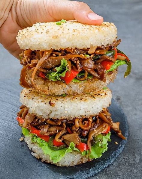 Teriyaki Mushrooms, Rice Burger, Toasted Rice, Mushroom Rice, Fresh Oysters, Oyster Mushrooms, Vegan Condiments, Vegan Dinner Recipes, Delicious Vegan Recipes