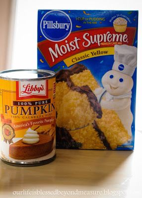 Pumpkin Spice Cream, Pumpkin Muffins Easy, Pumpkin Bread Easy, Pumpkin Muffin Recipes, Pumpkin Cake Recipes, Pumpkin Cupcakes, Pumpkin Spice Cupcakes, Muffin Recipe, 2 Ingredient