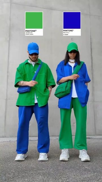 Neon Colour Outfit, Green Matching Colors Outfit, Colour Blocking Outfit, Ropa Color Neon, Color Matching Clothes, Green Color Combinations, How To Look Expensive, Color Outfits, Mix Match Outfits