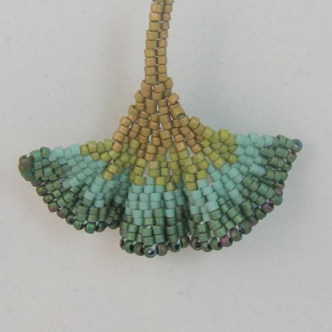 A just over a week ago, Diane Fitzgerald  was here in Toronto teaching at beadfx  and talking at Toronto Bead Society . I was lucky enought ... Archive Jewelry, Ginkgo Leaves, Beadwork Necklace, Beaded Leaf, Beading Techniques, Seed Bead Tutorial, Bead Stitching, Beading Projects, Beaded Jewelry Patterns