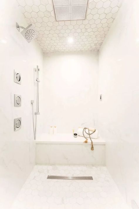 18 Bathroom Ceiling Ideas to Make a Statement Shower Ceiling Tile, Bathroom Ceiling Ideas, Shower Ceiling, Showers Without Doors, Walk In Shower Ideas, Walk In Showers, Modern Style Bathroom, Best Bathroom Designs, Contemporary Bathroom Designs