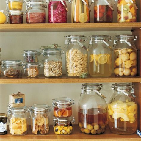 MUJI India on Instagram: “Soda Glass Airtight Jar  India has a long history of using glass jars for preserving pickles and spices. The jars from MUJI have one added…” What To Put In Glass Jars, Muji Storage, Glass Pantry, Glass Storage Jars, Jar Diy, Jam Jar, Jar Labels, Pantry Storage, Kitchen Jars Storage