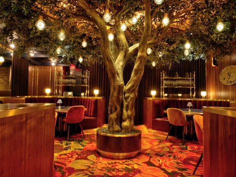 The most romantic restaurants in Las Vegas. Romantic Restaurants In Las Vegas, Eiffel Tower Restaurant, Restaurants In Las Vegas, Romantic Restaurants, Vegas Restaurants, Paris Las Vegas, Las Vegas Restaurants, Nevada Travel, Dinner Restaurants