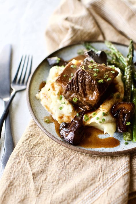 Red Wine Braised Short Ribs Cider Braised Short Ribs, Crockpot Cider, Red Wine Braised Short Ribs, Wine Braised Short Ribs, Braised Short Ribs Recipe, Butter Mashed Potatoes, Rib Meat, Short Ribs Recipe, Sage Butter