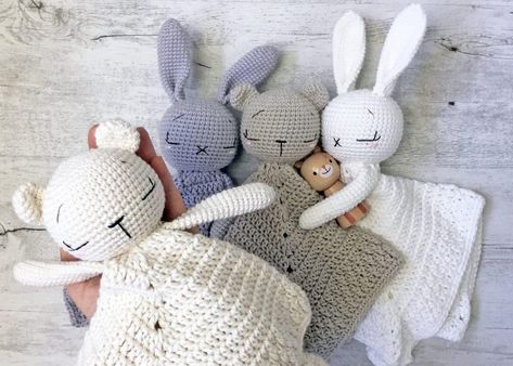 Sleepy Baby Bear and Bunny Lovey by Alanna O’Dea Lovey Blanket Pattern, Crochet Lovey Free Pattern, Crochet Baby Projects, Bella Coco, Sleeping Bunny, Crochet Toys Free Patterns, Bunny Lovey, Bunny Blanket, Lovey Pattern