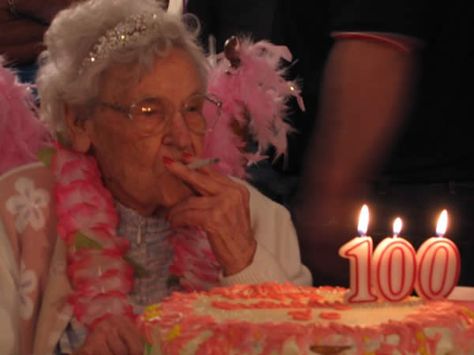 Grandmas Birthday Party, Funny Old People, Leyte, Grandma Birthday, The Golden Years, Birthday Meme, Old Woman, Young At Heart, Birthday Greeting