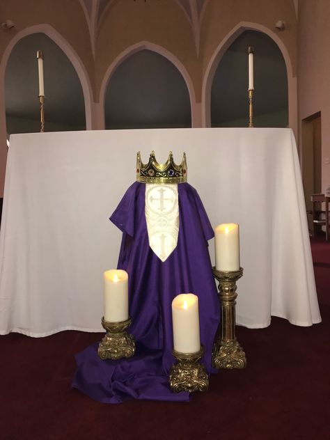 Worship Ideas, St Columba, Church Altar Decorations, Church Altar, Catholic Decor, Church Decorations, St Andrew, Christ The King, Church Flowers