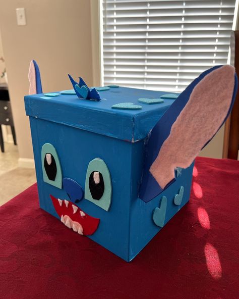 Diy Stitch Valentine Box Ideas, Stitch Valentines Day Box Ideas, Stitch Valentine Box Ideas For School, Lilo And Stitch Valentine Box Ideas, Stitch Valentines Box Ideas, Easy Diy Valentine Boxes For School, Valentine Box Ideas For School, Valentines Door Decorations Classroom, Disney Birthday Card