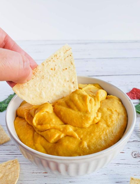 Vegan Cashew Queso Dip Dairy Free Queso, Cashew Queso, Vegan Queso, Pickled Jalapeño, Queso Recipe, Grated Potato, Queso Dip, Healthy Delicious, Nutritional Yeast