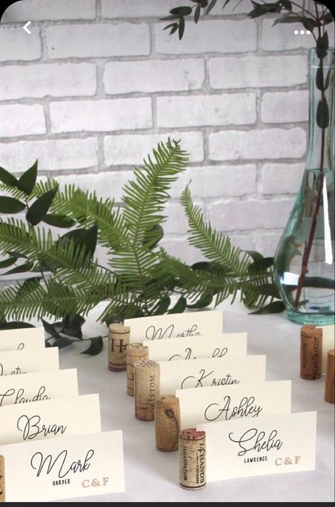 Cork Place Cards, Wedding Table Themes, Wedding Favor Table, Wedding Decorations On A Budget, Tafel Decor, Wine Corks, Wedding Table Decorations, Cute Wedding Ideas, Wedding Diy