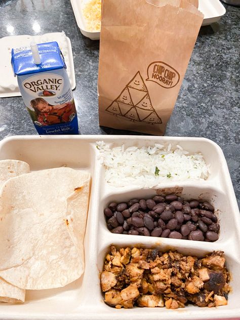 What's inside a Chipotle kids menu - B-Y-O! Chipotle Kids Meal, Chili Corn Salsa, Green Chili Salsa, Organic Chips, Fast Food Places, Kids Meal, Fresh Tomato Salsa, Preschool Age, Organic Chocolate