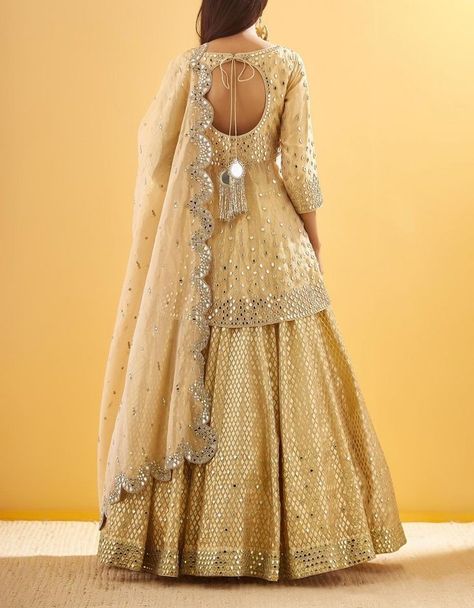 Shara Designs, Garara Dress, Tassels Fashion Clothing, Abhinav Mishra, Designer Bridal Lehenga Choli, Designer Bridal Lehenga, Indian Gowns Dresses, Indian Gowns, Indian Bridal Outfits