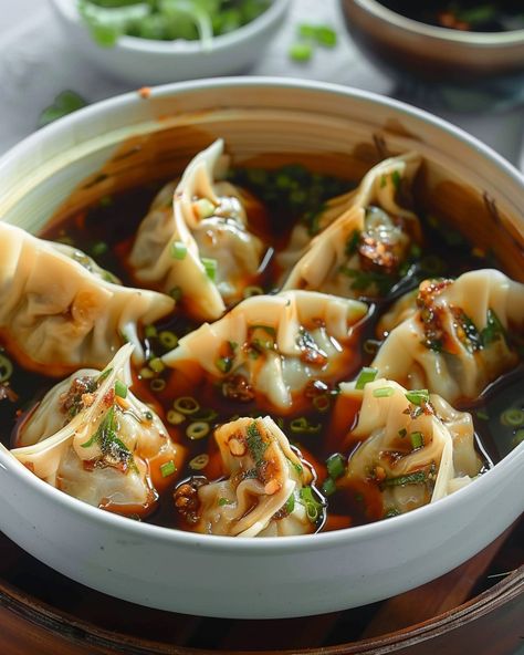 Sichuan Spicy Dumplings Spicy Dumplings, Soup Recipes Easy, Dessert Pasta, Dumpling Soup, Brunch Desserts, Spicy Soup, Dumplings For Soup, Dumplings Recipe, Easy Soup