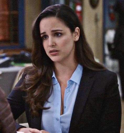 Amy Santiago Brooklyn Nine Nine B99 Brooklyn99 Melissa Fumero #AmySantiago #MelissaFumero #BrooklynNineNine #B99 #Brooklyn99 #Peraltiago Amy Santiago Aesthetic, 2000s Tv Shows, Danny Pudi, Jake And Amy, Melissa Fumero, Brooklyn 9 9, Amy Santiago, Female Detective, Brooklyn 99