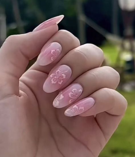 Beach Nails Flower, Nails Inspiration Almond Classy, Pink Hawaiian Flower Nails, Trendy Vacation Nails, Uñas Summer, Formal Inspiration, Hawaiian Flower Nails, Aloha Nails, Hawaii Nails