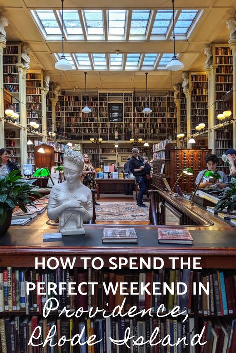 Find your next weekend getaway! Use this handy guide to plan the perfect weekend in Providence, Rhode Island. #ustravel #providence #rhodeisland #newengland #travelguide Art Colleges, Rhode Island Vacation, City Guide Design, Rhode Island Travel, Walkable City, East Coast Road Trip, Allen Poe, New England Travel, Providence Rhode Island