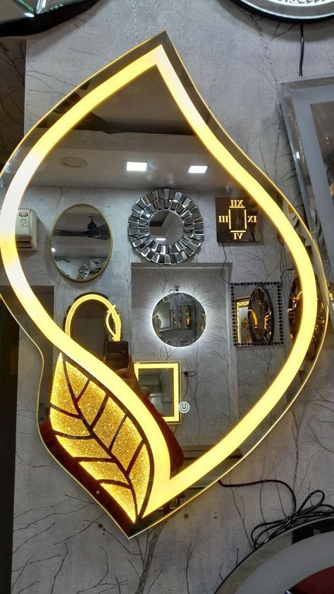 Mirar Glass Design, Fancy Mirror Design, Led Mirror Design, Touch Mirror, Fancy Mirror, Inspection Mirrors, Bad Room Design, Fancy Mirrors, Mirror Decor Living Room