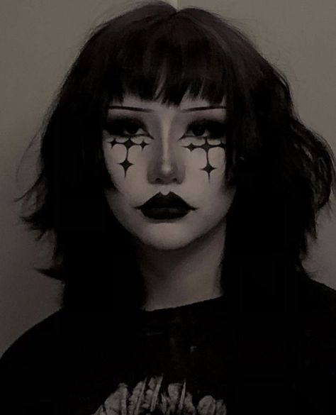 Different Goth Makeup, Emo Makeup Ideas Goth, Alt Goth Nails, Gothic Hair Ideas, Ghost Band Inspired Makeup, Cool Goth Makeup, Punk Clown Makeup, Ghost Band Makeup, Heavy Goth Makeup