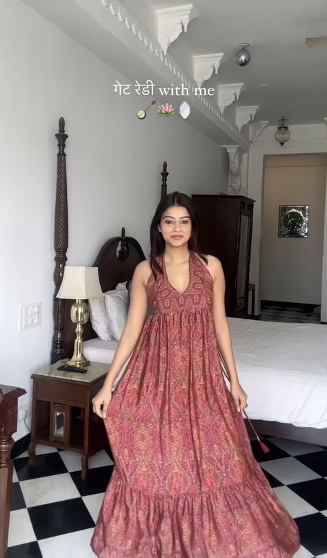 Indian American Fusion Outfit, Outfit To Wear In Rajasthan, Deewali Outfit Ideas For Women, What To Wear In Jaipur, Maxi Dress Indian Casual, Udaipur Aesthetic Outfits, Outfits For Kerala Trip, Trending Indo Western Outfits, Rajasthan Trip Outfit Ideas