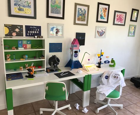 Science Playroom, Kids Science Lab Room Ideas, Science Lab Bedroom, Science Boys Room, Science Bedroom Decor, Science Room Decor, Kids Science Lab, Science Bedroom, Stem Kids